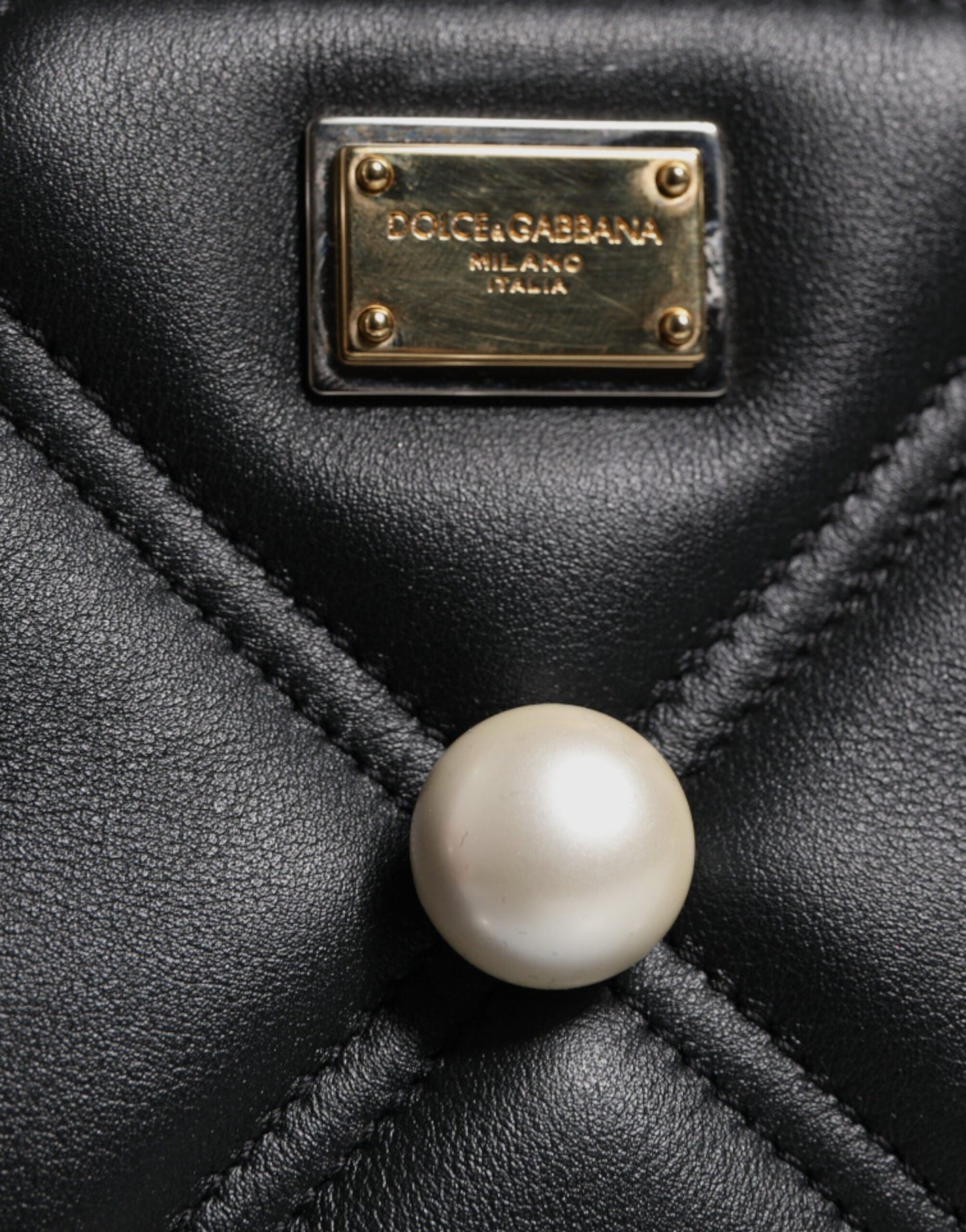 Dolce & Gabbana laukku - Black Leather Pearl Embellished Logo Shoulder Bag