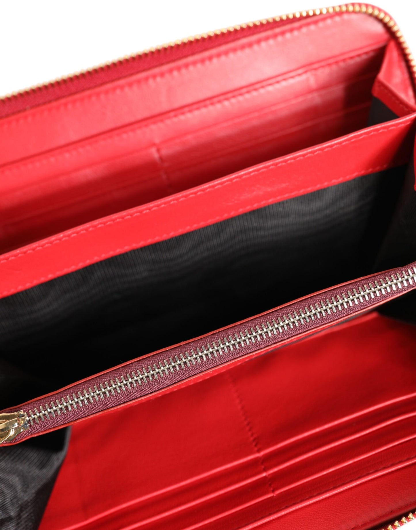 Dolce & Gabbana lompakko - Red Exotic Leather Zip Around Continental Clutch Wallet