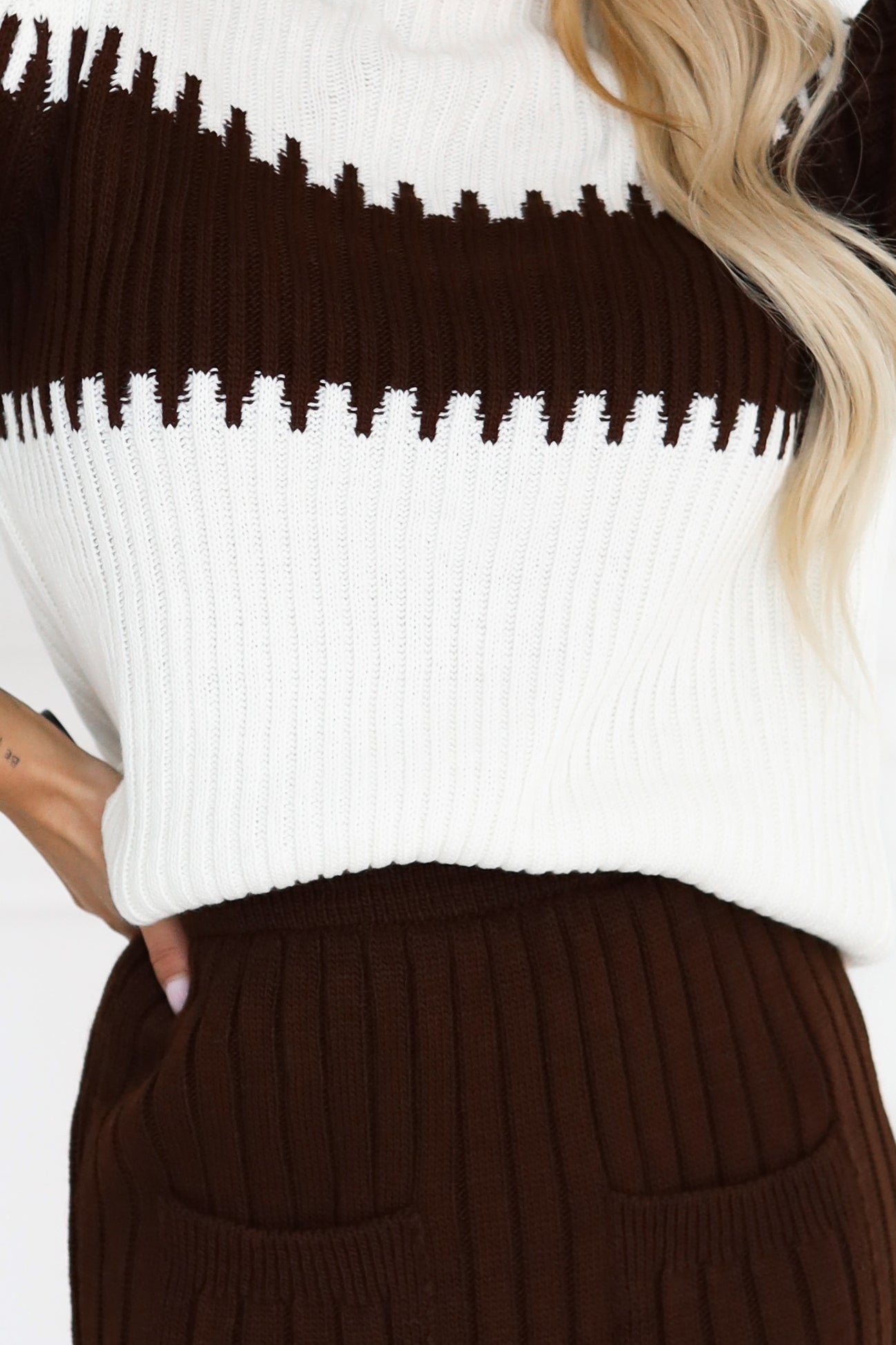 20912-5-571-2 Two-piece sweater set with matching skirt - chocolate-5