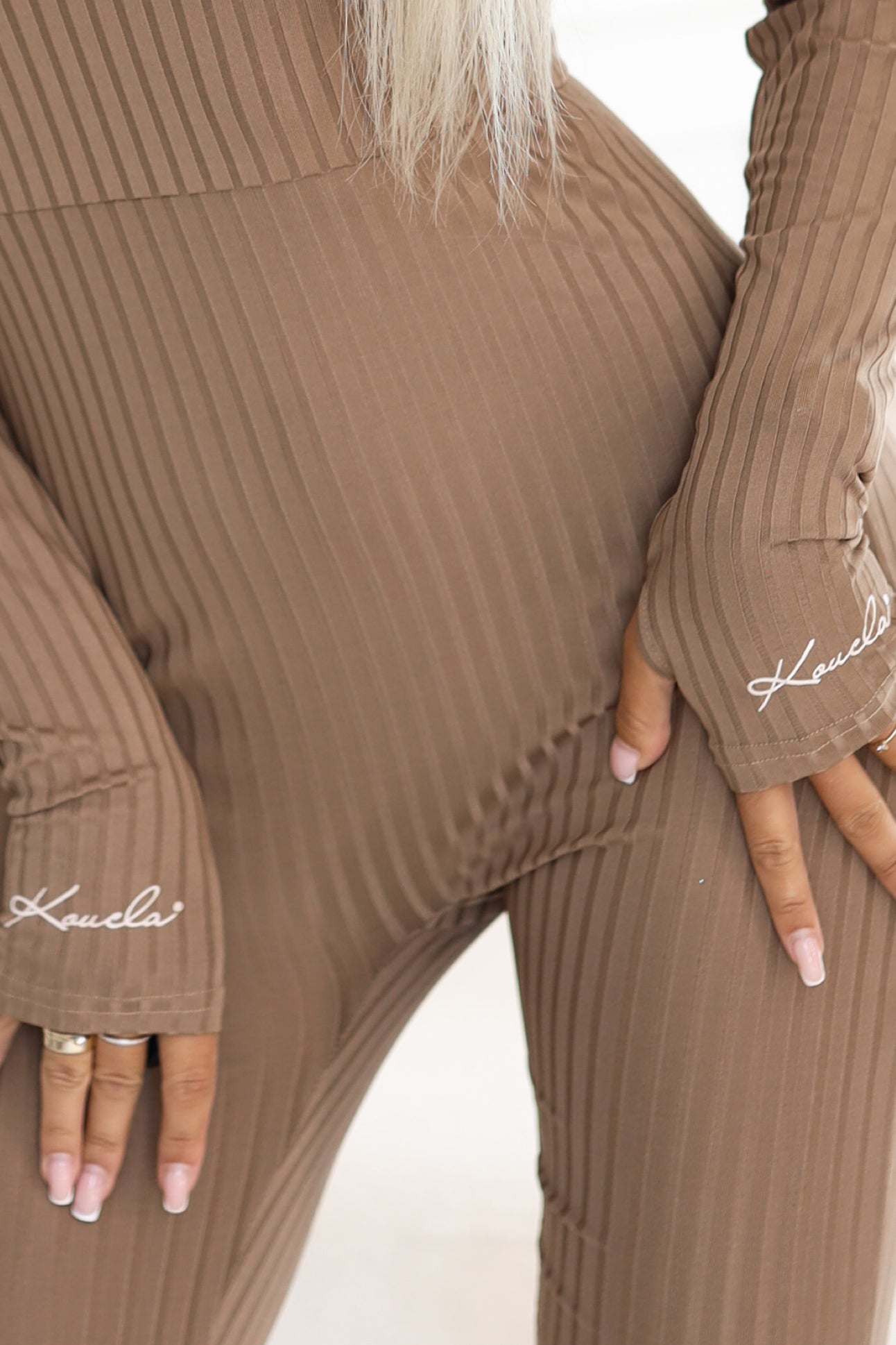 20961-6-619-1 Comfortable and elegant ribbed women's jumpsuit with a neckline - mocha mousse-6