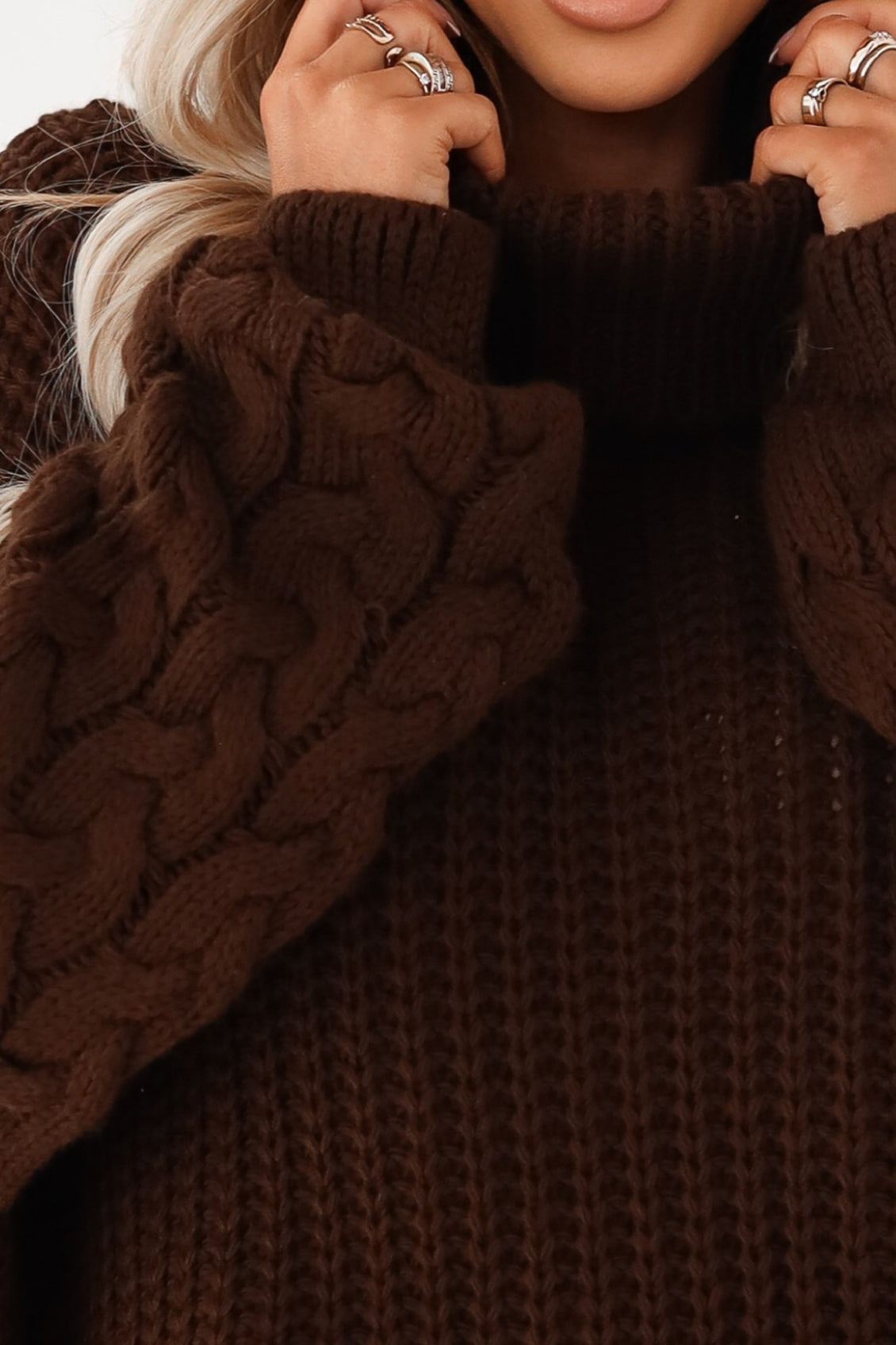 21145-6-650-1 Warm and chunky oversized turtleneck with wide sleeves - chocolate-6