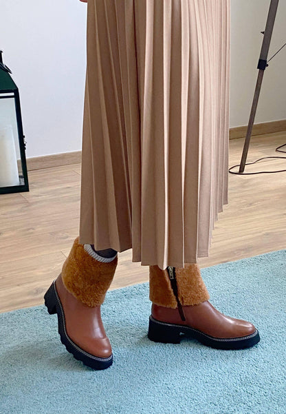 Black Leather Ankle Boots Andira – Women’s Block Heel Boots With Decorative Shearling And Lug Sole