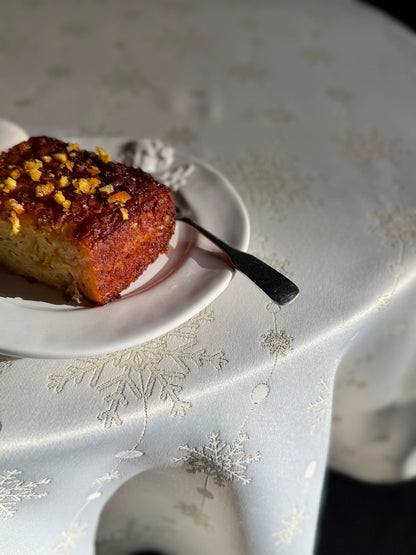 Round Tablecloth - Golden Snowfall